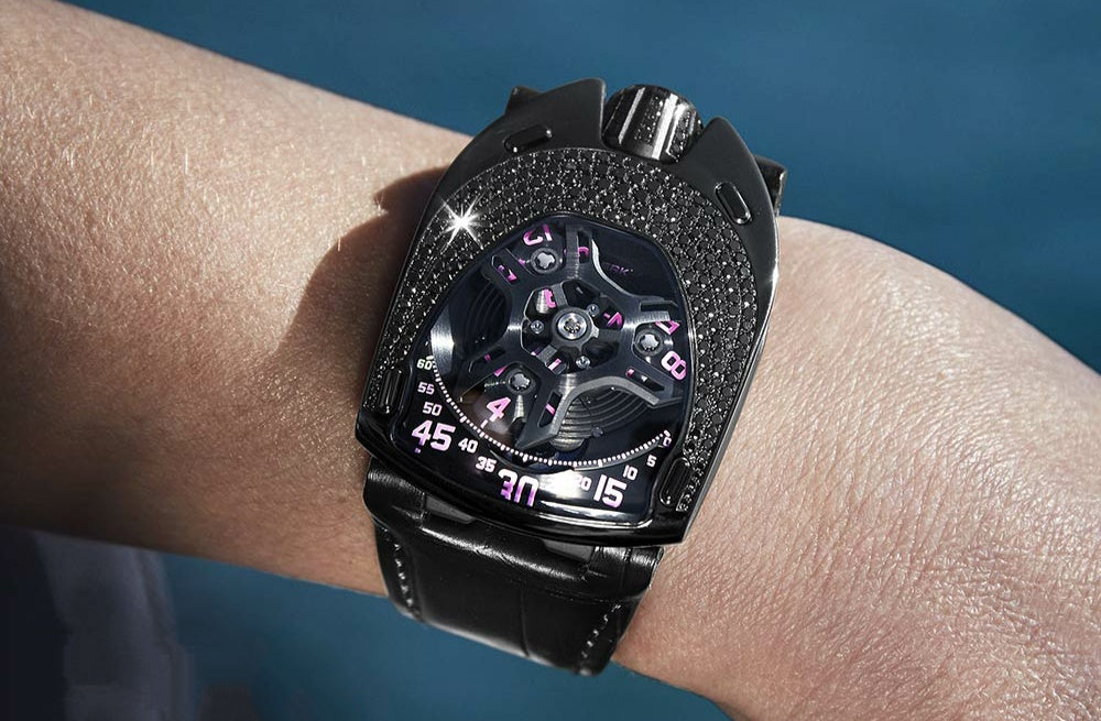 URWERK UR-106 Black Pink